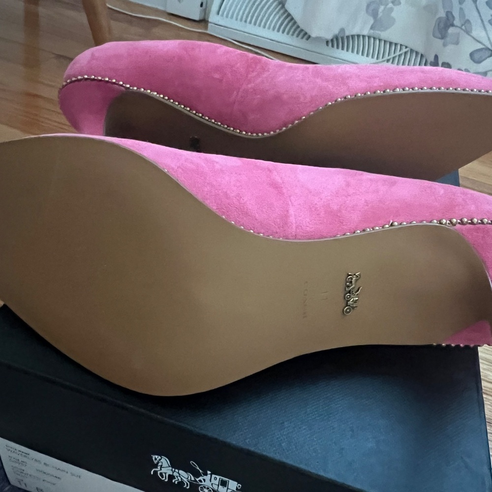 Coach pumps - Picture 2 of 2